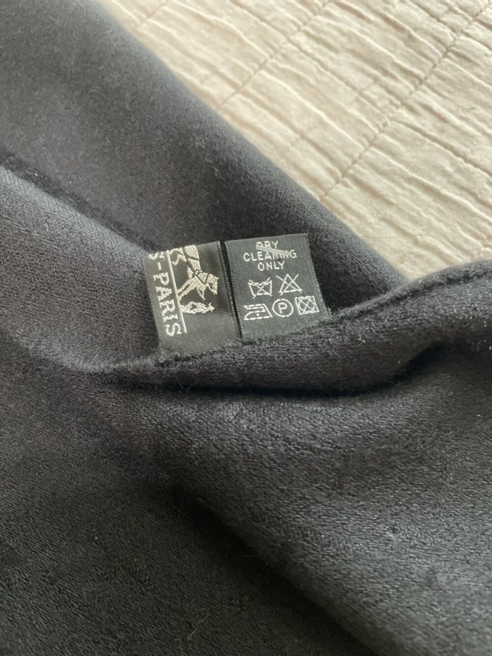 Hermes Cashmere Silk & Wool Large Blanket Shawl Throw Black Fringe 54x70 Large H - Picture 11 of 13